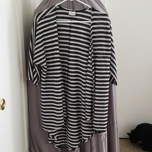 Lularoe Shirley Kimono size S black/grey